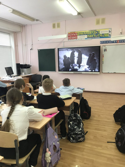 Мероприятия в школе ко Дню полного снятия блокады города Ленинграда.