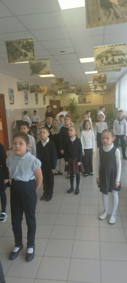 Ученики 2Ж класса посетили «Аллею Славы».